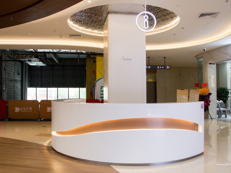 GELO Solid Surface Transforms Modern Shopping Mall Spaces with Seamless Custom Solutions
